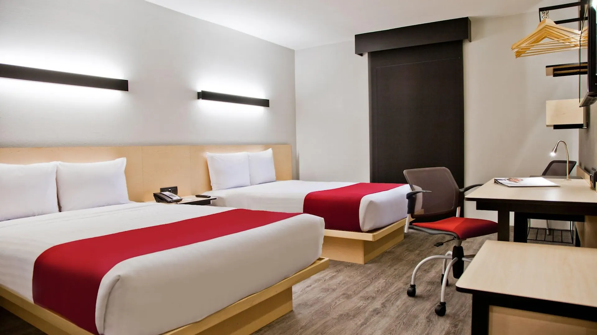 *** Hotel City Express Plus By Marriott Guadalajara Palomar Messico