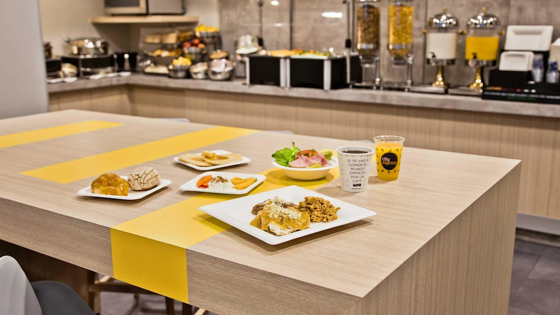 Hotel City Express Plus By Marriott Guadalajara Palomar