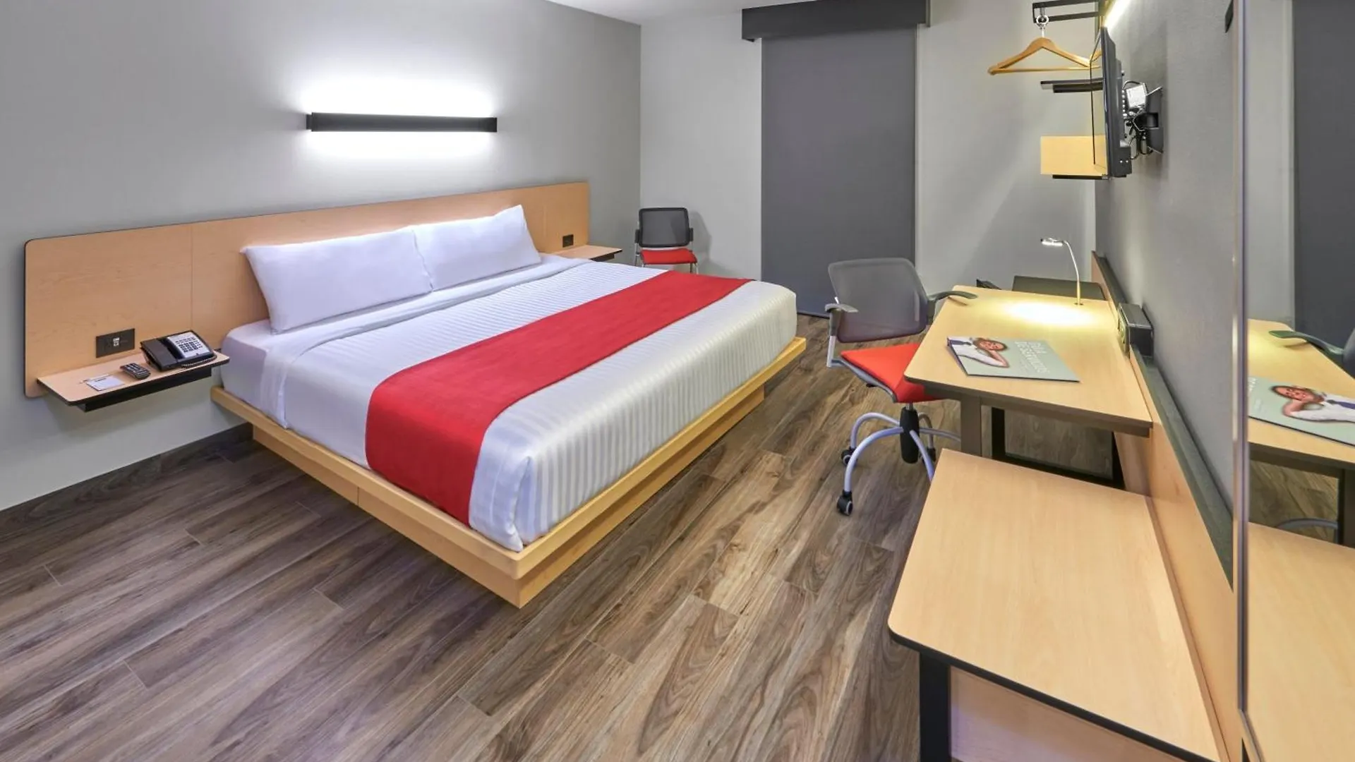 City Express Plus By Marriott Guadalajara Palomar Hotel
