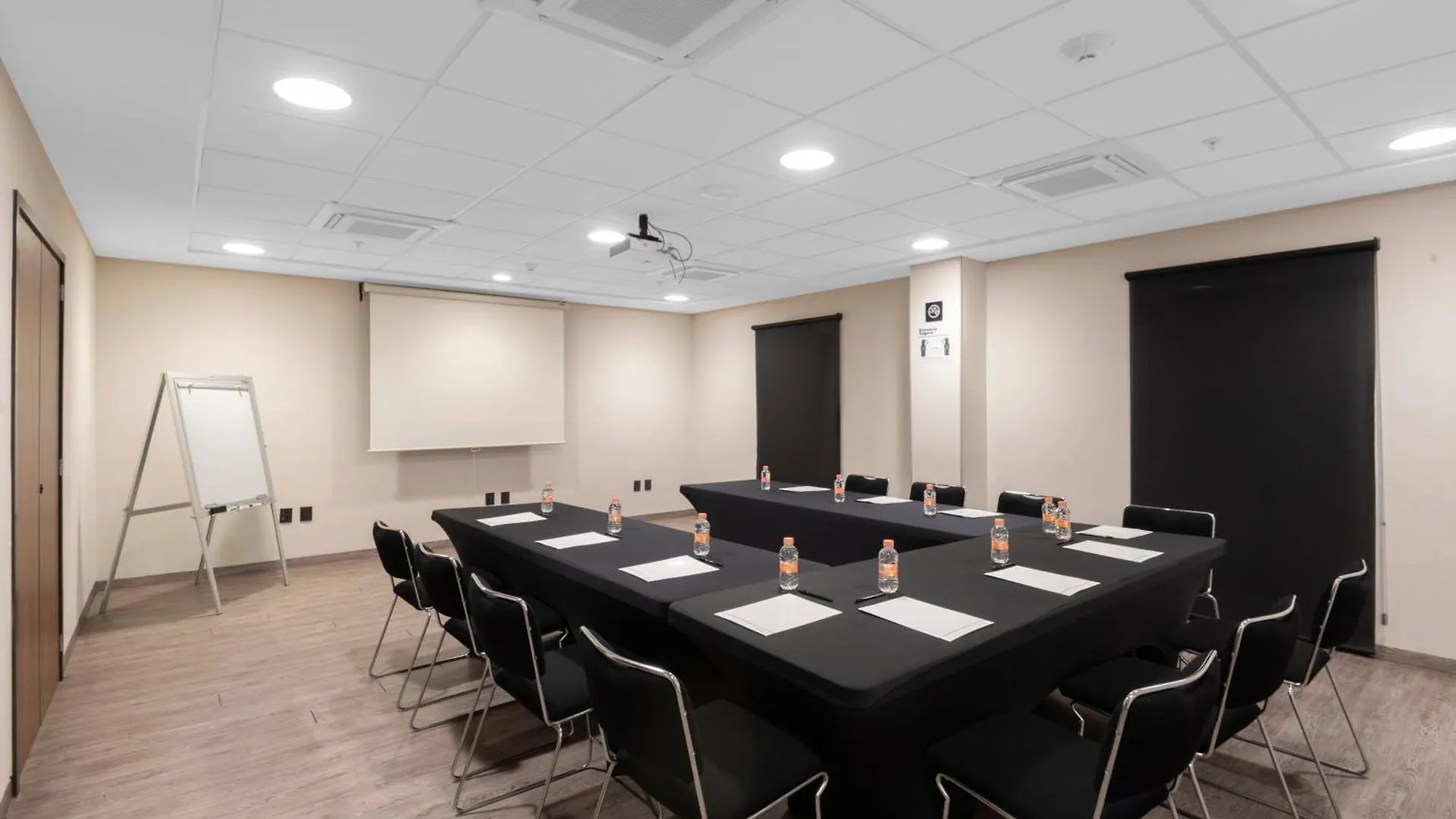 City Express Plus By Marriott Guadalajara Palomar Messico