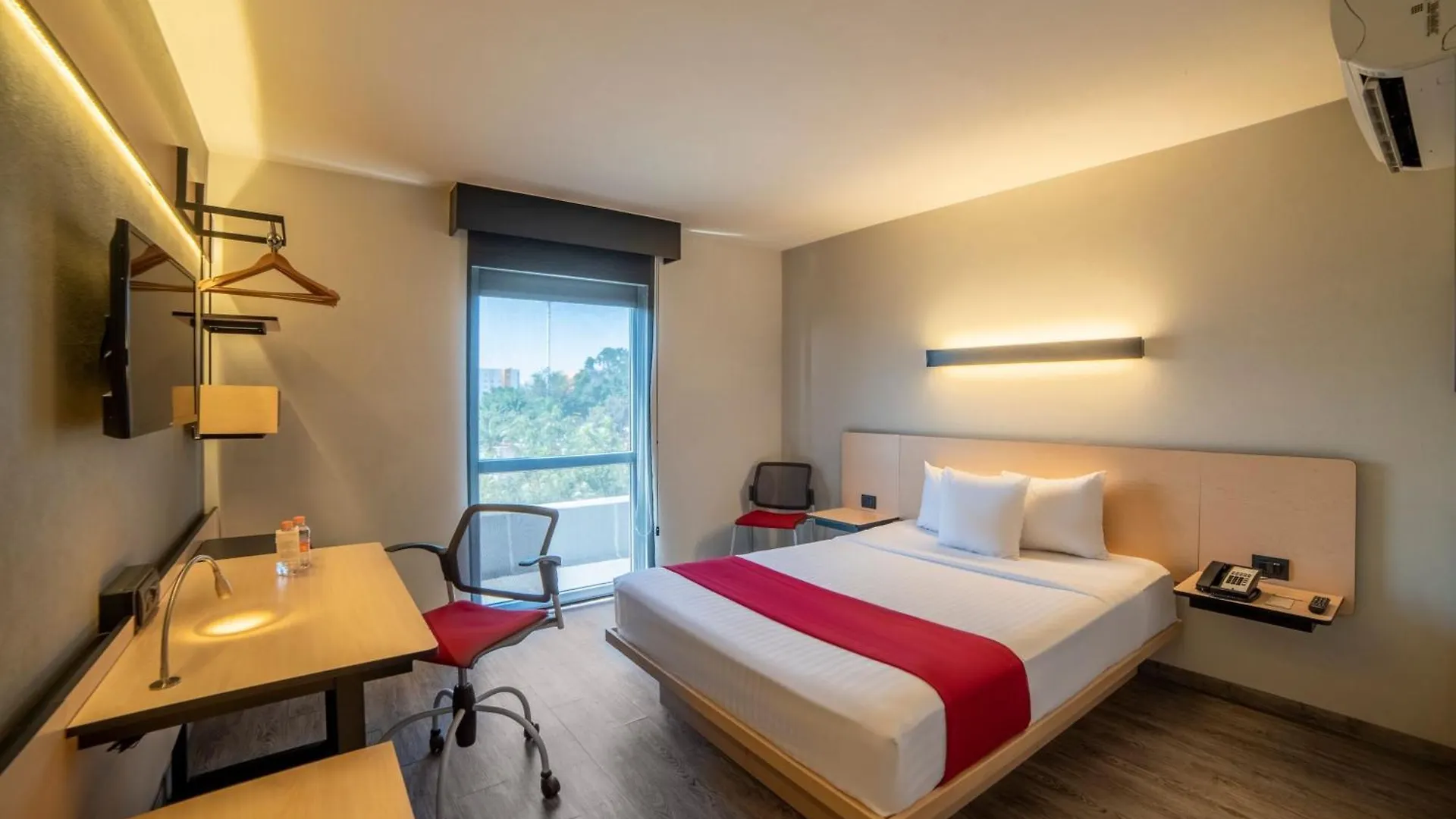 City Express Plus By Marriott Guadalajara Palomar