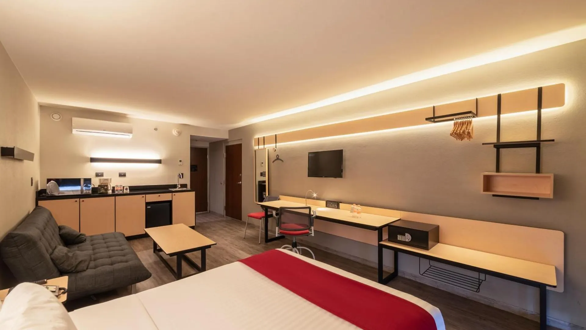 City Express Plus By Marriott Guadalajara Palomar