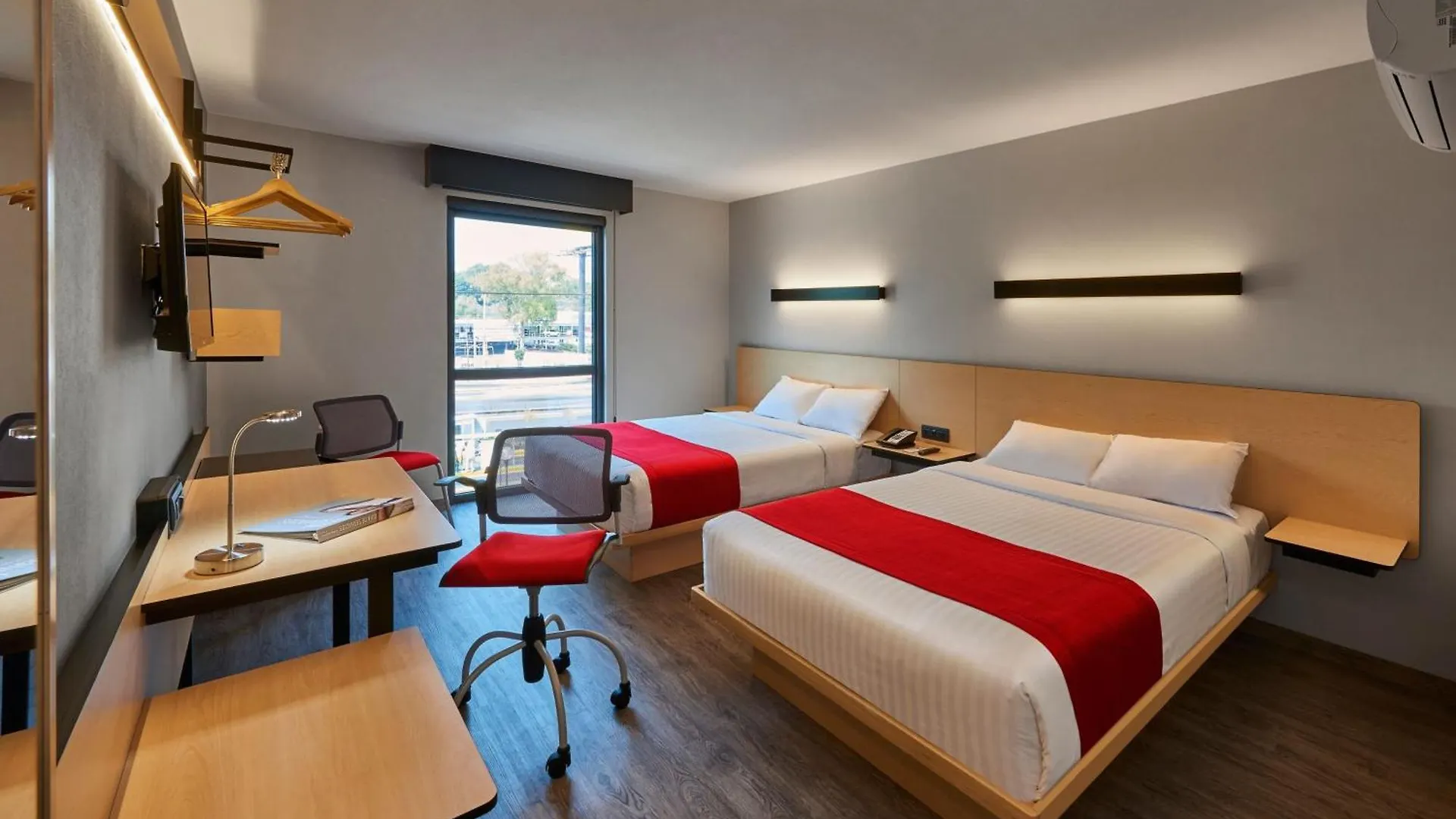 City Express Plus By Marriott Guadalajara Palomar Hotel