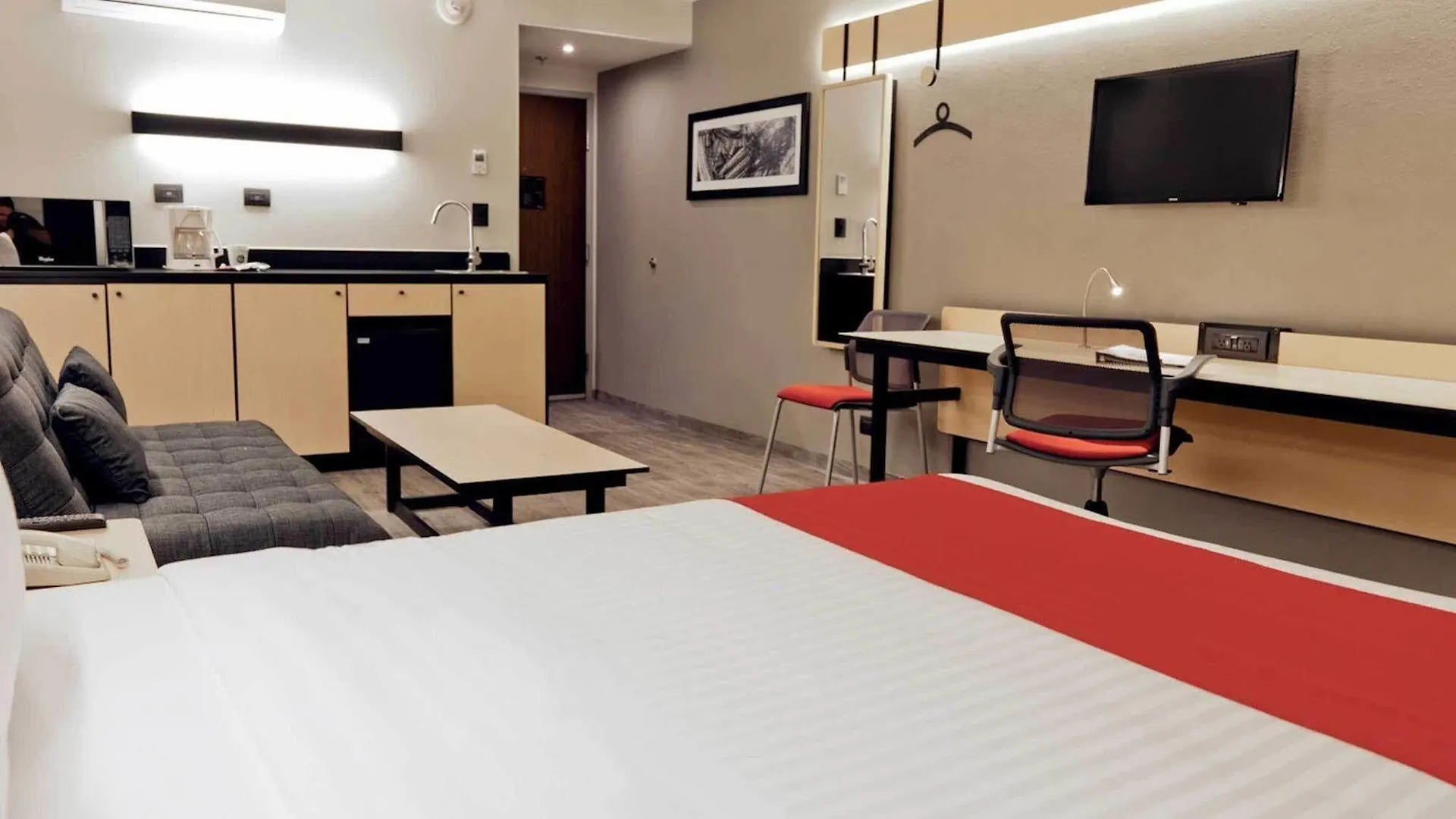 City Express Plus By Marriott Guadalajara Palomar 3*,